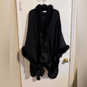 Elegant Black Faux Fur-Trimmed Women's Cape